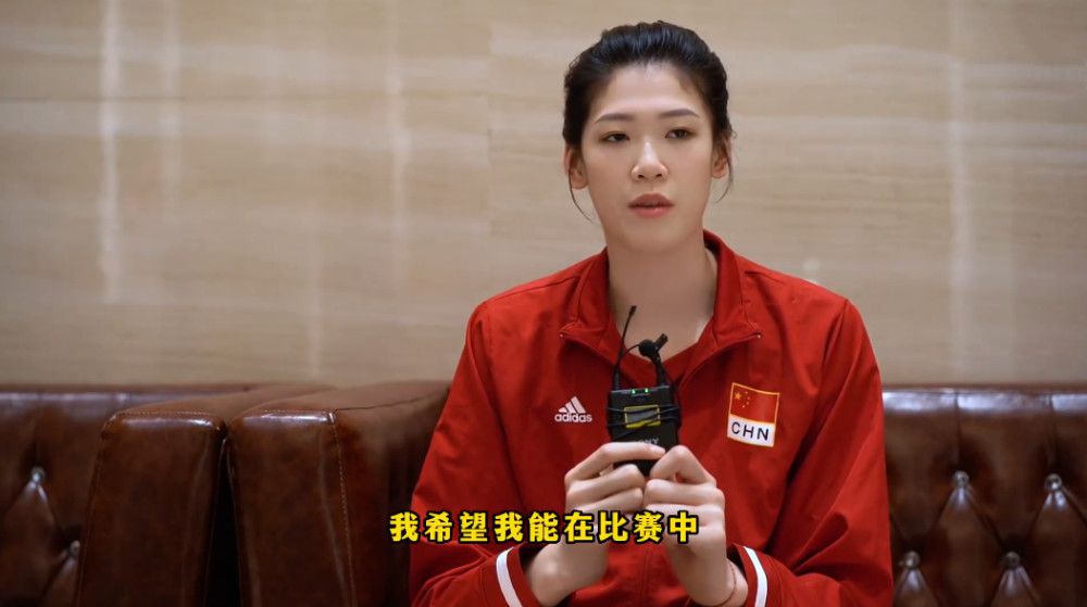 这还不止，他现场监制我，回家还在监制我，真的是24小时监制